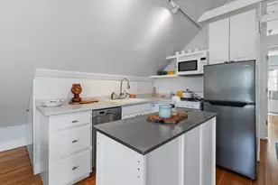 3 Circle St, Marblehead, MA 01945 - Photo 8