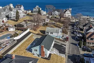 27 Standish Ave, Hull, MA 02045 - Photo 4