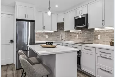 149 Charles St #4, Boston, MA 02114 - Photo 2