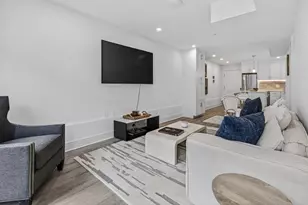 149 Charles St, Boston, MA 02114 - Photo 8