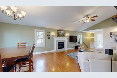 23 Upton Street, Millbury, MA 01527 - Photo 12