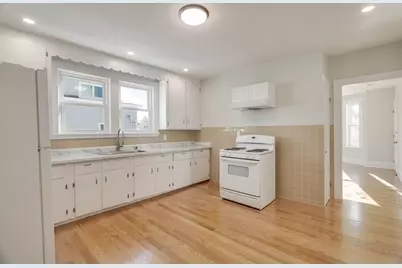 11 Willow Ave #2, Salem, MA 01970 - Photo 2