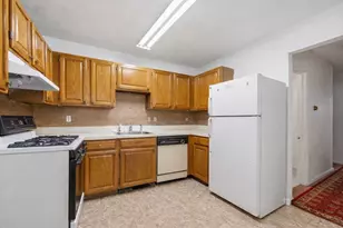 21 Ferndale St, Boston, MA 02124 - Photo 4