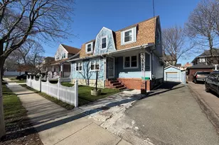 10 W Elm Ave, Quincy, MA 02170 - Photo 2