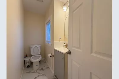 10 W Elm Ave, Quincy, MA 02170 - Photo 8