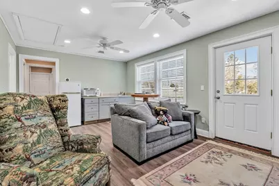 70 Lakeview Ave, Falmouth, MA 02540 - Photo 30