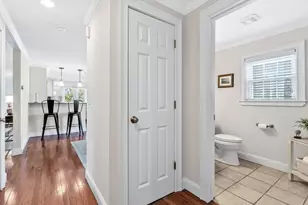 70 Lakeview Ave, Falmouth, MA 02540 - Photo 20