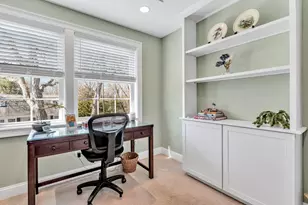 70 Lakeview Ave, Falmouth, MA 02540 - Photo 32