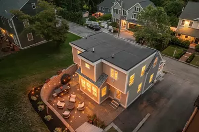 15 Howard St, Newburyport, MA 01950 - Photo 32