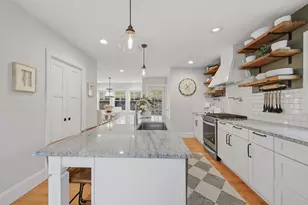 15 Howard St, Newburyport, MA 01950 - Photo 8