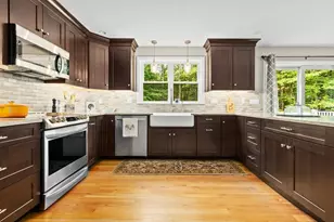 146 Essex St, Middleton, MA 01949 - Photo 14