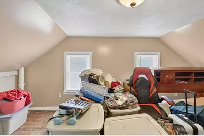 12 Cottage Pl, Boston, MA 02136 - Photo 16