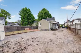 12 Cottage Pl, Boston, MA 02136 - Photo 22