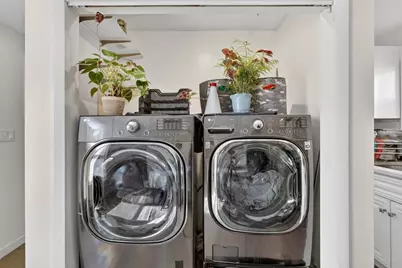 12 Cottage Pl, Boston, MA 02136 - Photo 10