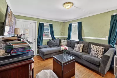 12 Cottage Pl, Boston, MA 02136 - Photo 4