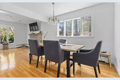 608 Beacon St, Newton, MA 02459 - Photo 4