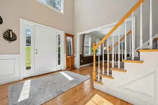 320 Lincoln Cir, Northbridge, MA 01534 - Photo 4