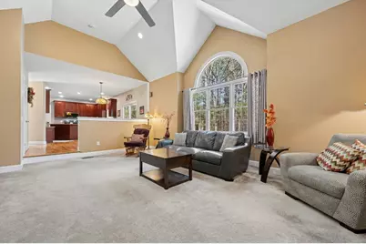 320 Lincoln Circle, Northbridge, MA 01534 - Photo 16