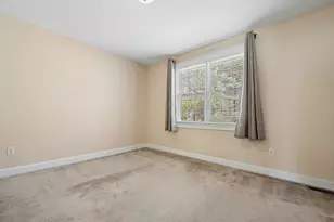 320 Lincoln Cir, Northbridge, MA 01534 - Photo 32