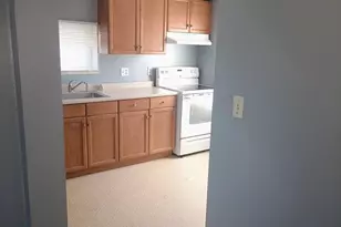 15 Crapo St, Taunton, MA 02780 - Photo 10