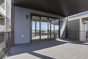 407 E 7th St, Boston, MA 02127 - Photo 8