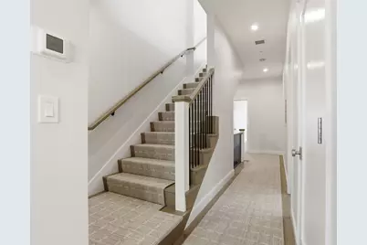 407 E 7th St #2, Boston, MA 02127 - Photo 20