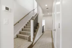 407 E 7th St, Boston, MA 02127 - Photo 20