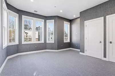 407 E 7th St #2, Boston, MA 02127 - Photo 18