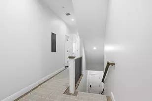 407 E 7th St, Boston, MA 02127 - Photo 14