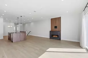 407 E 7th St, Boston, MA 02127 - Photo 32