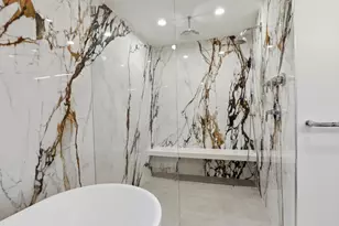 407 E 7th St, Boston, MA 02127 - Photo 12