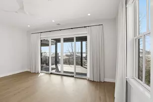 407 E 7th St, Boston, MA 02127 - Photo 4