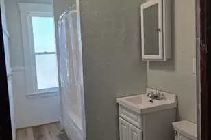 2 Hillside St, Worcester, MA 01610 - Photo 12