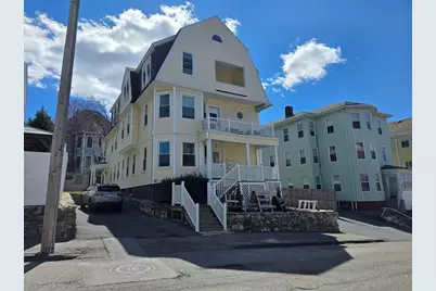 2 Hillside St, 3rd Fl #-, Worcester, MA 01610 - Photo 1