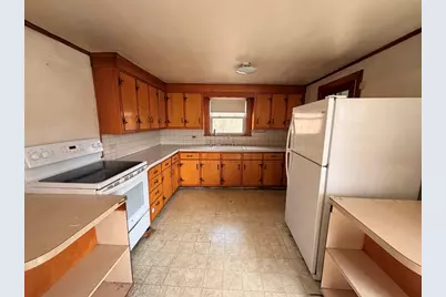 33 Hayes Ave, Whitman, MA 02382 - Photo 6