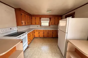 33 Hayes Ave, Whitman, MA 02382 - Photo 6