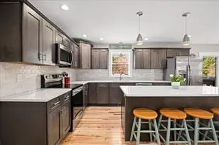 141 Thompson St, Palmer, MA 01069 - Photo 4