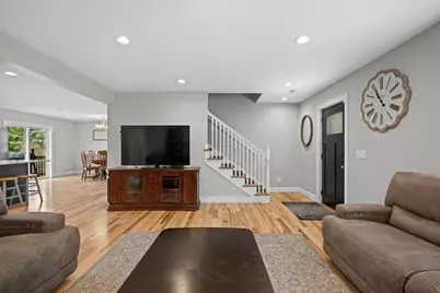 141 Thompson St, Palmer, MA 01069 - Photo 12
