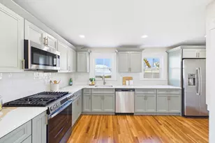 84 Middle St, Fairhaven, MA 02719 - Photo 6