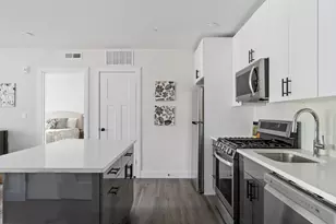 317 Belgrade Ave, Boston, MA 02131 - Photo 4