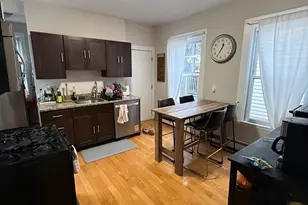 121 L, Boston, MA 02127 - Photo 2