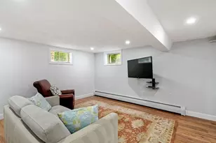 45 Magoun St, Cambridge, MA 02140 - Photo 14