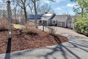 18 Gray Rocks West Rd, Falmouth, MA 02556 - Photo 2