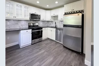 19 Fernview Ave #6, North Andover, MA 01845 - Photo 2
