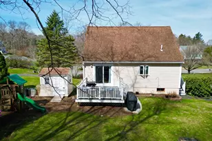 18 Cherrywood Cir, Plymouth, MA 02360 - Photo 6