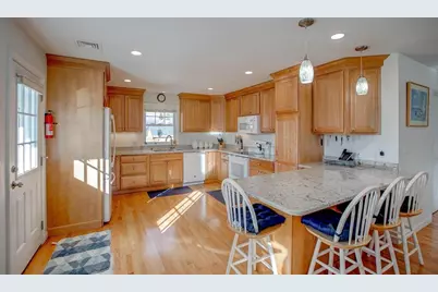 19 Datewood St, Wareham, MA 02571 - Photo 8