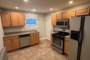 82 Cedar St, Braintree, MA 02184 - Photo 4