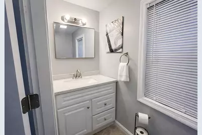 17 Moon St, Southbridge, MA 01550 - Photo 16