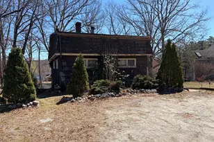 133 Lakeshore Dr, Blackstone, MA 01504 - Photo 1