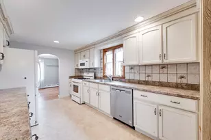 422 Cooper St, Agawam, MA 01001 - Photo 8